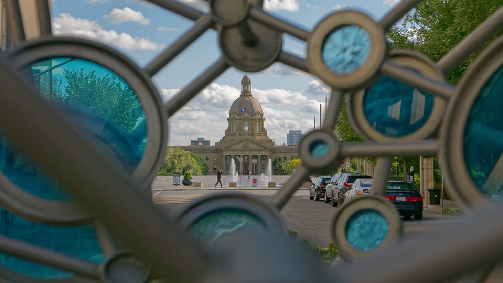Alberta opens online gambling 22 live, nearly 30 waiting