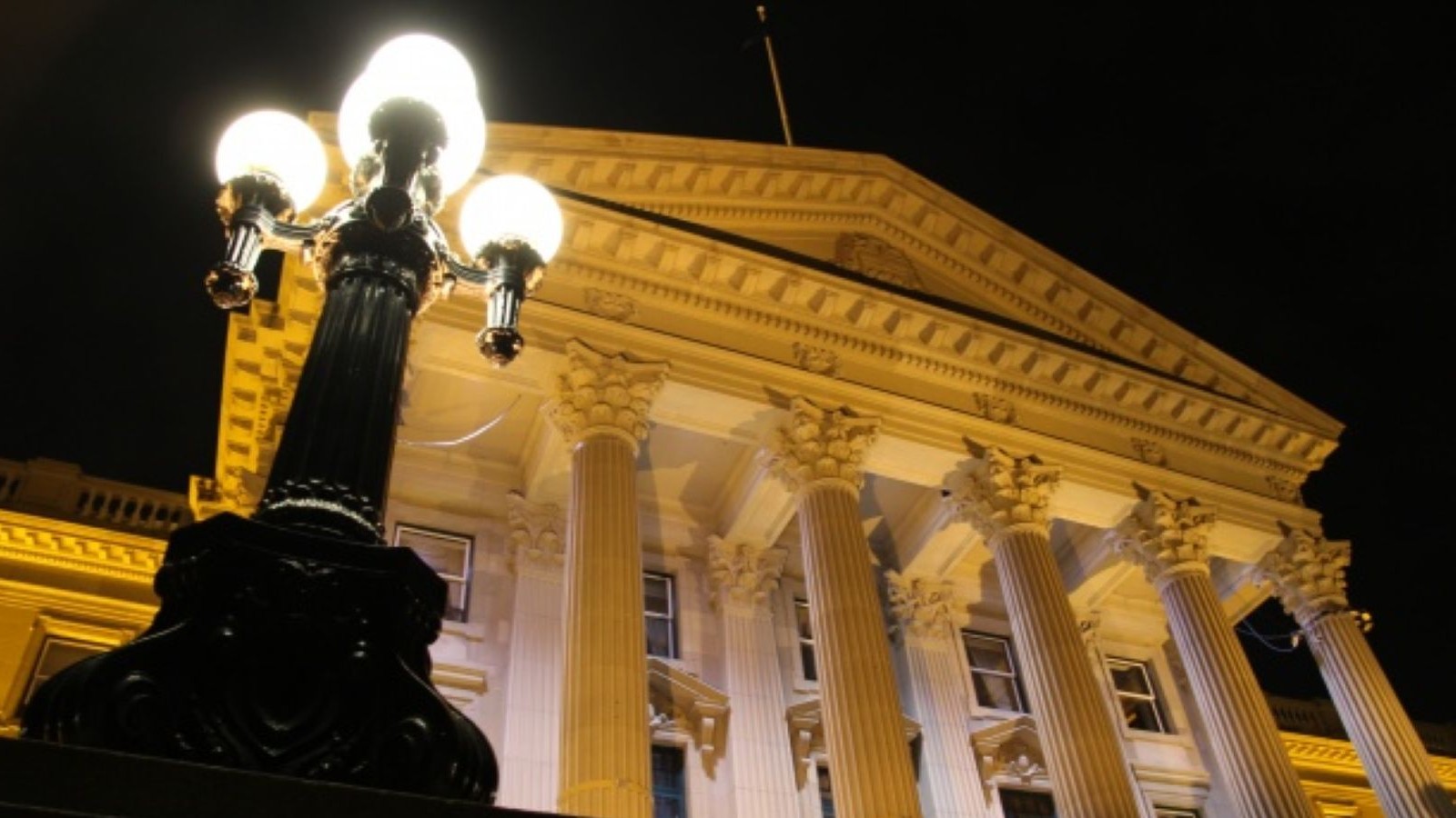 Alberta iGaming Hits 24 Approved Sites as Entain Adds Two